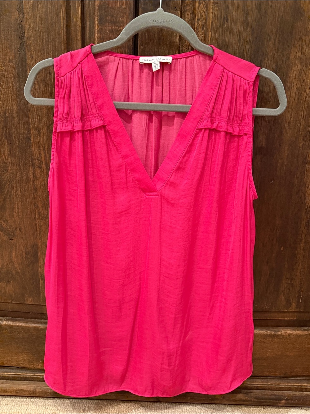Maison d’Amelie V-Neck Sleeveless Camisole in Hot Pink